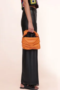 STAUD - KISS BAG CARROT